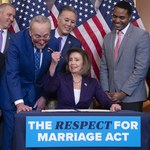 Kongres USA przegłosował ustawę kodyfikującą prawo do zawierania małżeństw jednopłciowych