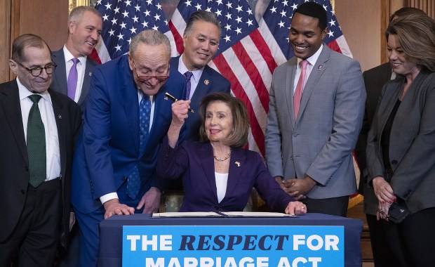 Kongres USA przegłosował ustawę kodyfikującą prawo do zawierania małżeństw jednopłciowych