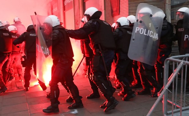 Koniec anonimowości w szeregach policji. Nowe oznaczenia po skandalu na Marszu Niepodległości