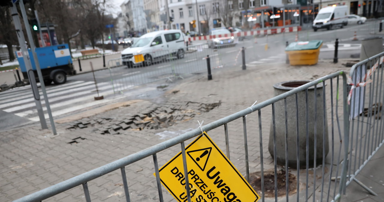 Koniec awarii w centrum Warszawy. Do budynków wróciło ogrzewanie