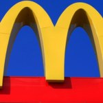 Grinch - świąt nie będzie Koniec Drwala? McDonald's zmienia kultowy slogan i wprowadza świąteczne zestawy