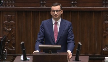 Koniec flagowego programu PiS? Rząd D. Tuska chce go stopniowo wygaszać, M. Morawiecki reaguje 