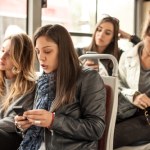 Koniec głośnych rozmów przez telefon w krakowskiej komunikacji miejskiej