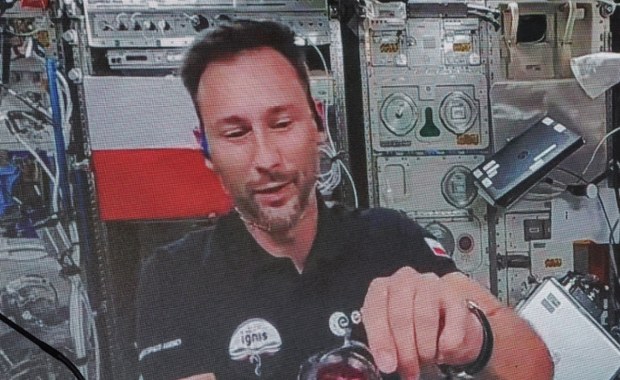 Koniec kosmicznej przygody Polaka! Sławosz Uznański-Wiśniewski żegna się z ISS