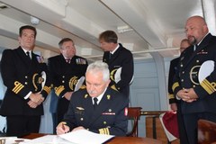 Koniec misji polskich marynarzy. ORP Kontradmirał Xawery Czernicki nie jest już okrętem dowodzenia