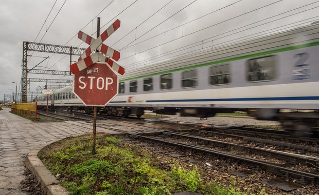 Koniec trąbienia pociągów? Sprawdź, co się naprawdę zmienia