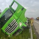 Koniec utrudnień na A4 po tym, jak tir wpadł do rowu