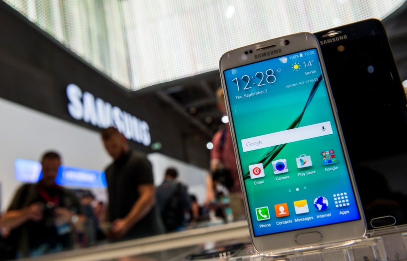 Koniec wsparcia dotyczy także Galaxy S6 Edge /AFP