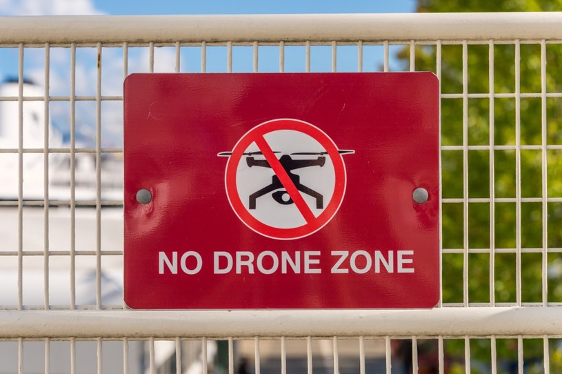 Koniec z mandatami za drony /123RF/PICSEL