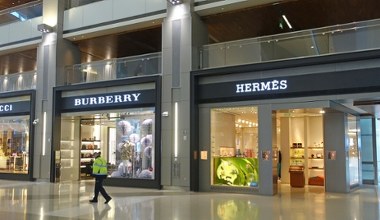 Koniec z niszczeniem nowych butów i odzieży. KE wprowadziła zakaz