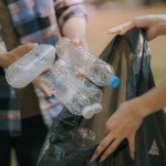 system kaucyjny Koniec z noszeniem butelek do sklepu? Dostawcy odbiorą je z domu