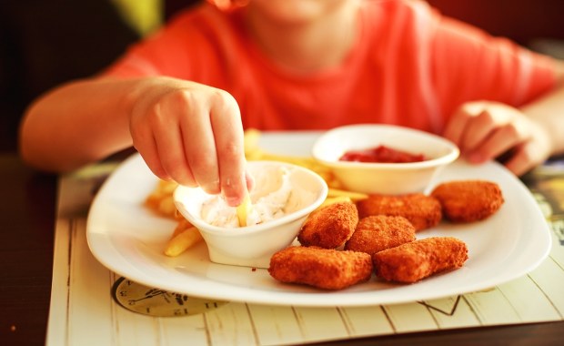 Koniec z popularnymi saszetkami. Rewolucja w restauracjach od sierpnia