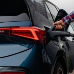 Koniec z szukaniem stacji. W Pradze elektryka naładujesz przy latarni