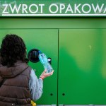 Koniec z voucherami za butelki. Recyklomaty przeleją pieniądze na kartę