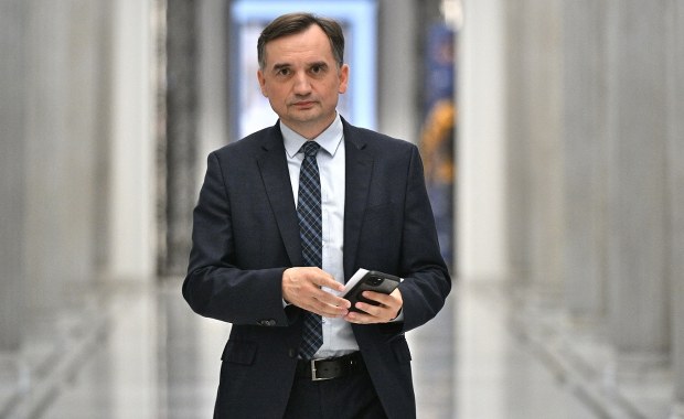 "Konieczna decyzja", "Jakim trzeba być tchórzem". Politycy komentują ruch Ziobry