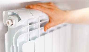 Koniecznie zrób to wieczorem. Obniżysz rachunki za ogrzewanie