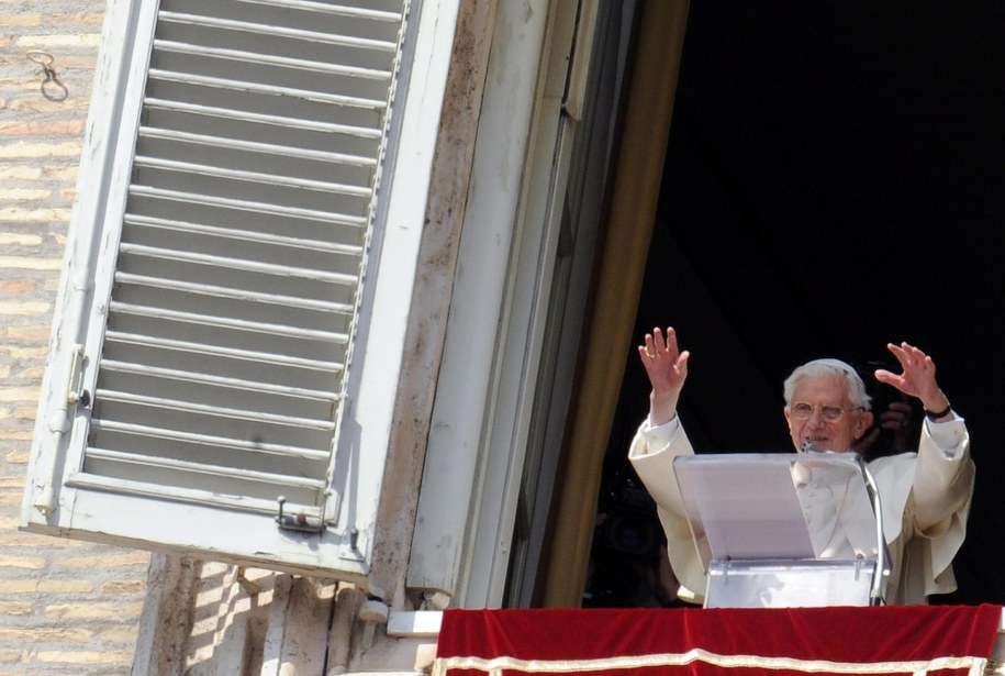 Konklawe może rozpocząć się nawet przed 15 marca /ETTORE FERRARI /PAP/EPA