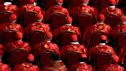 Konklawe nie pasuje do naszego świata i dlatego jest tak fascynujące