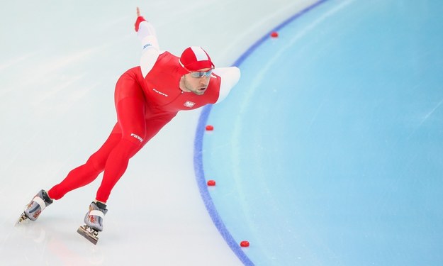 Konrad Niedźwiedzki w czasie biegu na 1500 m /HANNIBAL HANSCHKE /PAP/EPA