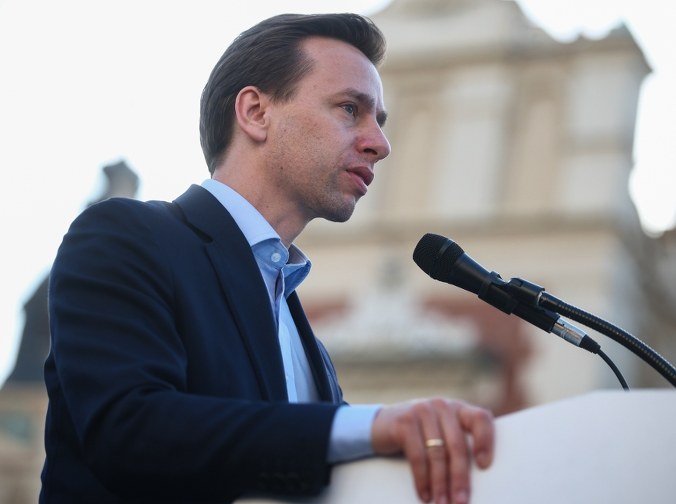 Końskie zaloty PiS do Konfederacji? 