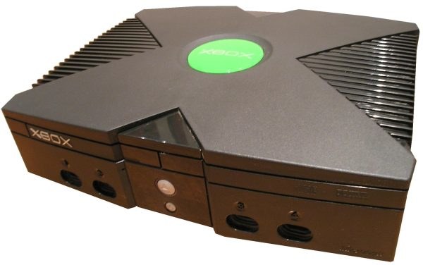 Konsola Xbox, protoplasta Xbox 360, odchodzi do lamusa /Informacja prasowa