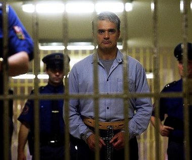 Konstantin Ławronienko w scenie z filmu "Kajinek"