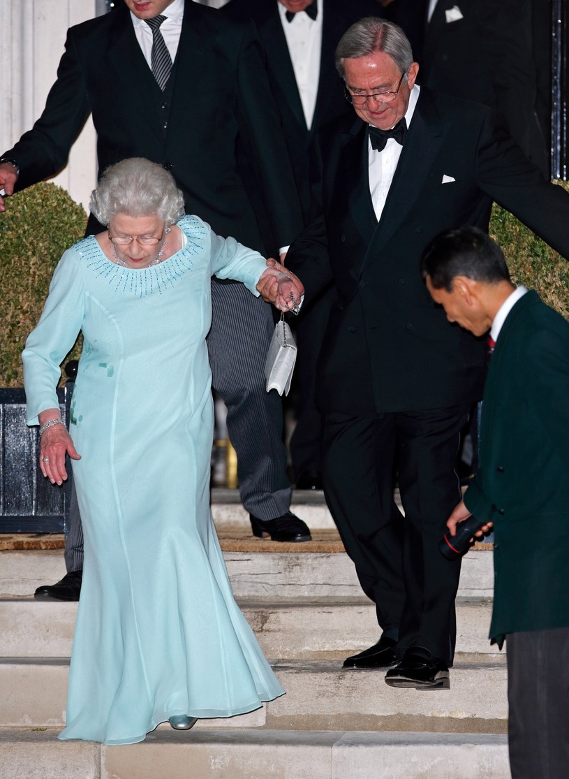 Konstantyn II i królowa Elżbieta II /Getty Images