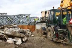 Konstrukcja mostu nad rzeką w Głuchołazach