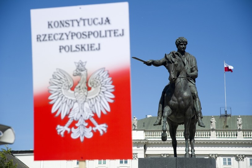 Konstytucja /Wojciech Strozyk/ /Reporter