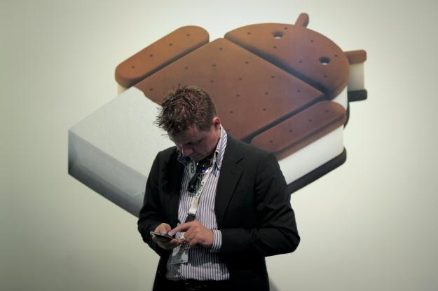 Konsumenci świadomie odwracają się od Androida 4.0? /AFP