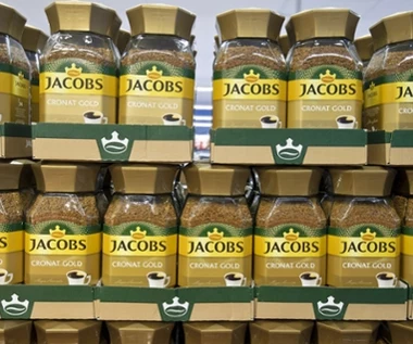 Konsumenci wściekli na Jacobs. Oskarżają producenta o oszustwo. Poszło o nowy skład i cenę