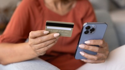 Konto zmarłego męża potraktowała, jak własne. Wydało się przez raty