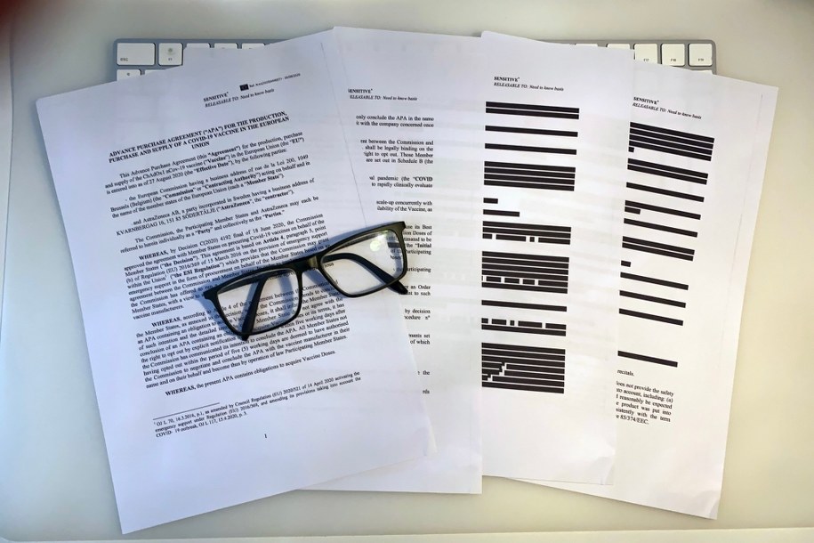 Kontrakt  podpisany przez Komisję Europejską z firmą AstraZeneca /	MAURITZ ANTIN /PAP/EPA