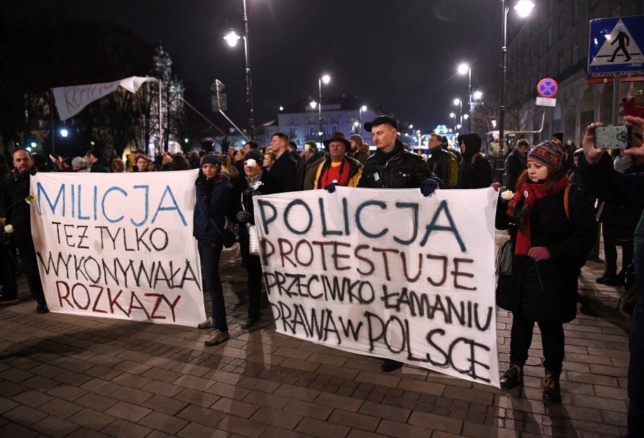 Kontrmanifestacja smoleńska /Radek Pietruszka /PAP