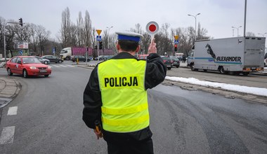 Kontrola drogowa. Kto może nas zatrzymać i jak się zachować?