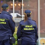 Kontrole trwają, straż miejska puka do drzwi. Trzeba pokazać jeden dokument