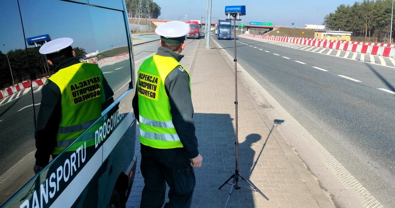 Kontrole z anteną DSRC na autostradzie A2 /ITD