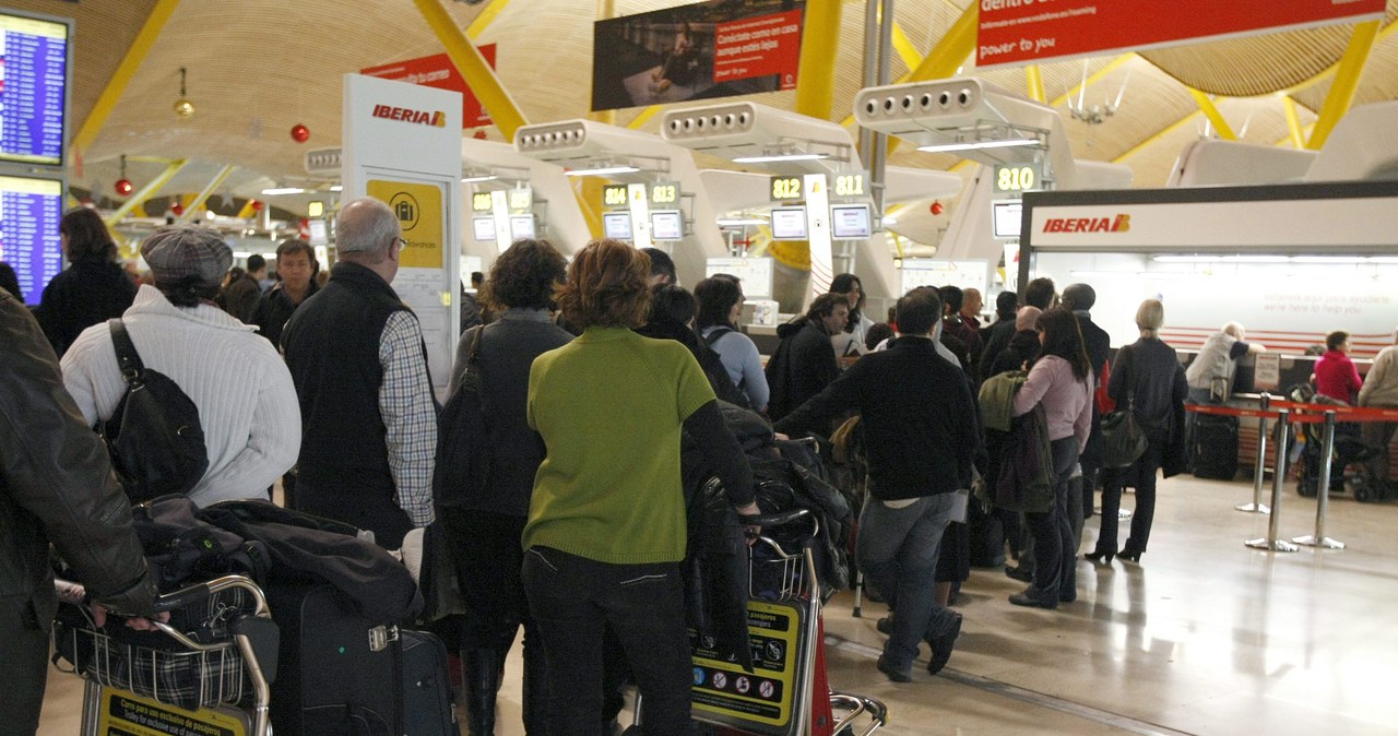 Kontrolerzy ruchu wywołali paraliż lotnisk w Hiszpanii 