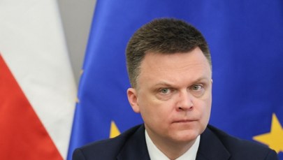 Kontrowersje wokół działki Hołowni. Marszałek Sejmu odpowiada na zarzuty 