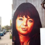 Kontrowersje wokół muralu Anny Przybylskiej. „Coś nie wyszło” 