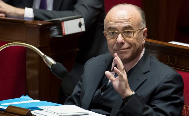 ​Kontrowersje wokół wydłużenia stanu wyjątkowego we Francji. "Francja staje się państwem policyjnym"