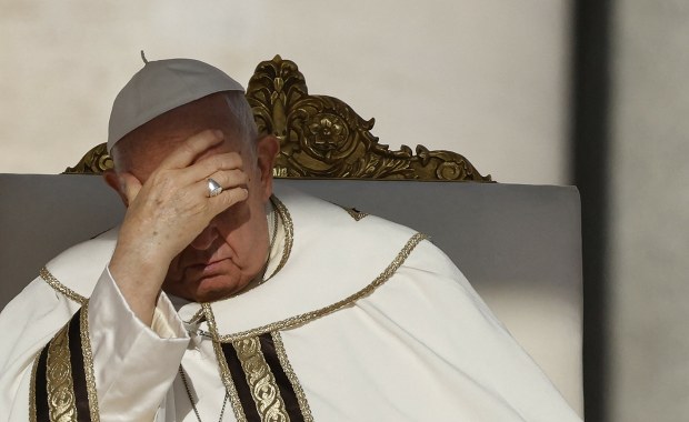 Kontrowersje związane z Franciszkiem. Nie dość stanowczy sprzeciw wobec argentyńskiej dyktatury?