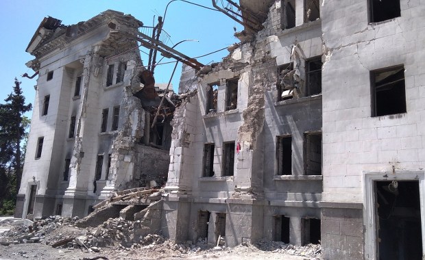 Kontrowersyjna decyzja władz Mariupola. "Taniec na kościach"