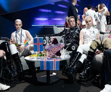 Kontrowersyjna grupa Hatari prezentuje nowy klip "Klefi/Samed"    