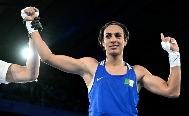 Kontrowersyjna mistrzyni gotowa poddać się testom płci. Chce ponownie walczyć