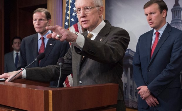 Kontrowersyjna ustawa ws. uchodźców przegłosowana: Weryfikacja jeszcze dokładniejsza 