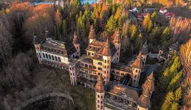 Kontrowersyjne zamki, które dzielą Polaków. Hit czy kicz?