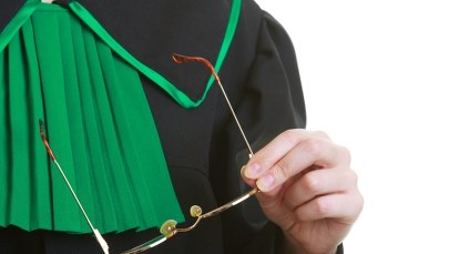 Kontrowersyjny sędzia idzie na emeryturę. Kto wyda postanowienie TSUE blokujące ustawę o SN? 