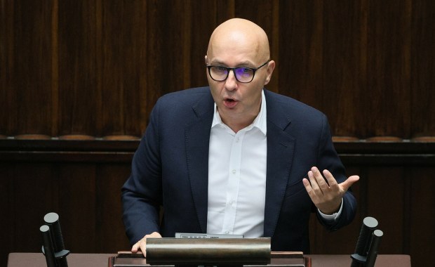 Kontrowersyjny wiceminister żegna się z rządem. "Nowe wyzwania"