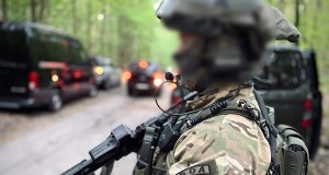 Kontrterroryści w akcji. Gang złodziei samochodów rozbity